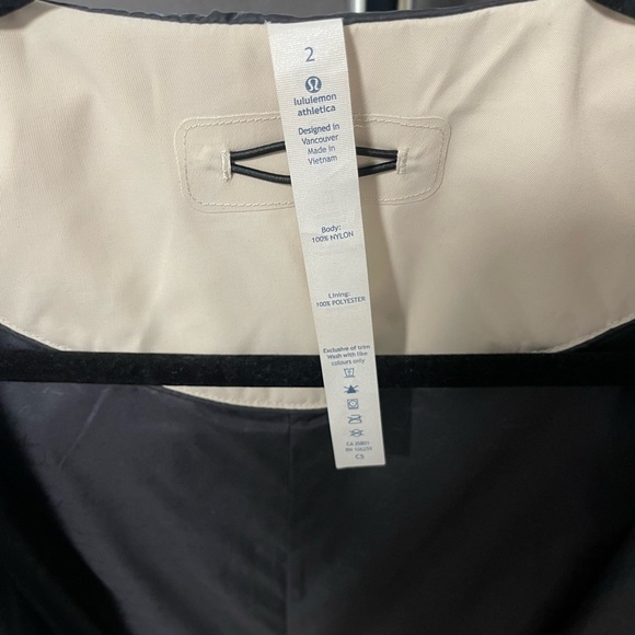 Lululemon Definitely Raining Jacket - Picture 9 of 15